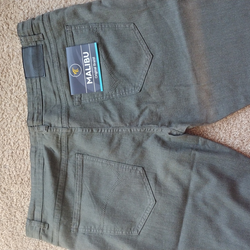 Pants - Picture 4 of 9
